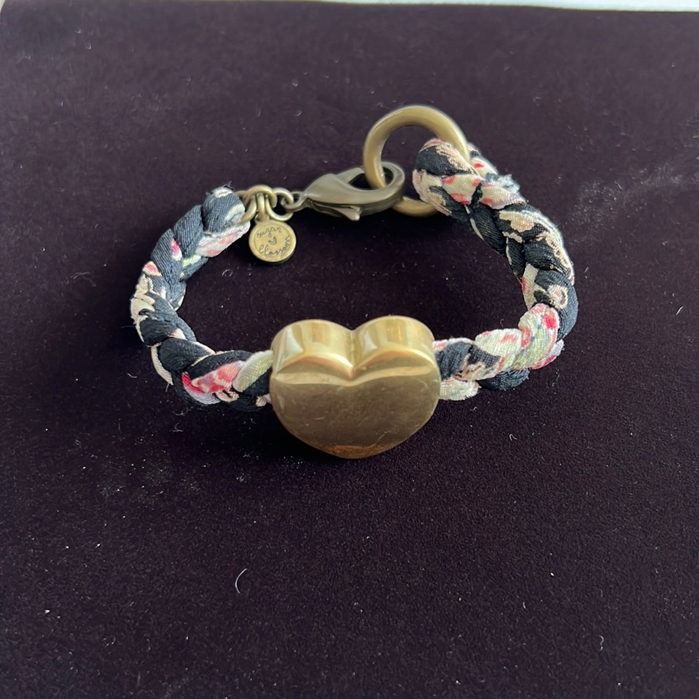 Sugar blossom bracelet